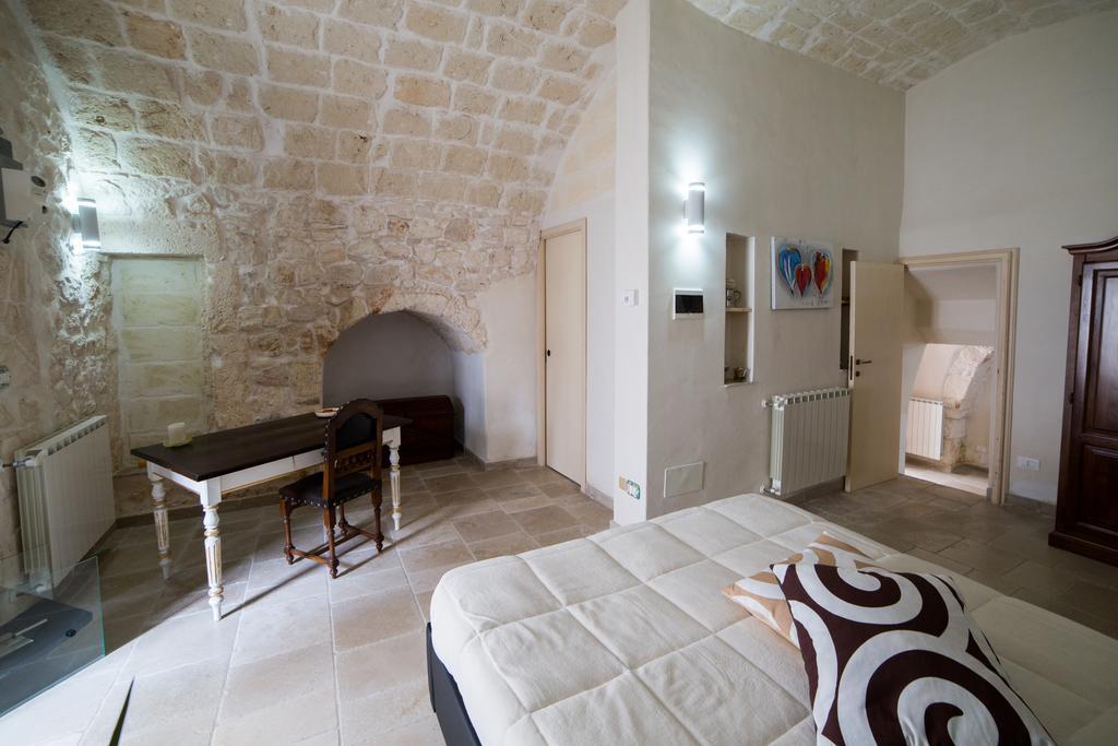 Borgovecchio Suite Ostuni Bagian luar foto