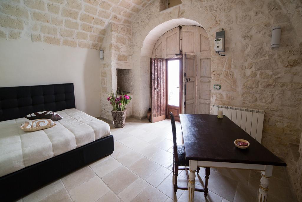 Borgovecchio Suite Ostuni Bagian luar foto